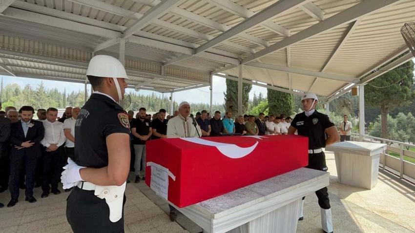 Eski emniyet müdürü kansere yenik düştü! Resmi tören düzenlendi