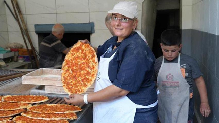 Gaziantep'in kadın pide ustası erkeklere taş çıkartıyor! Her gün bin 500 ekmek yaptık