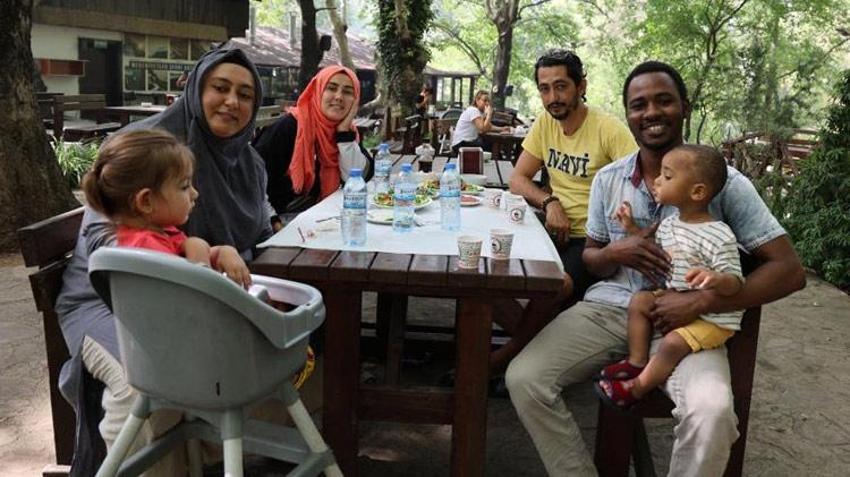 Adana sıcaklarına Afrikalılar bile hayret etti! "Felaket bir nem var"