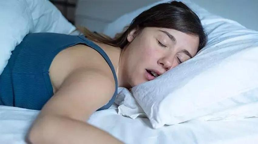 Yastıksız uyumak vücudunuzda neleri değiştirir?