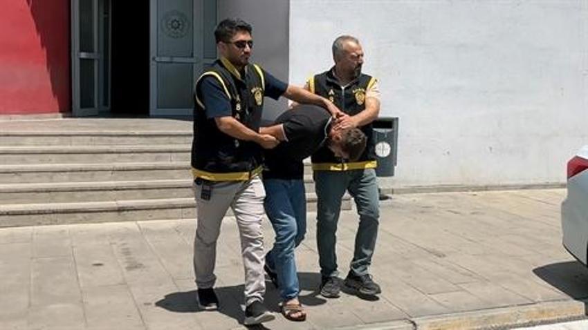 Yüzlerini maskeyle kapatarak benzinlik soymaya çalıştılar