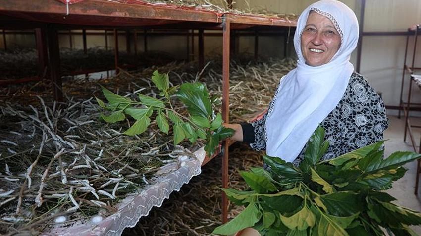 Babaannesinden esinlendi, yaşadığı şehirde bir ilke imza attı, şimdi paraya para demiyor