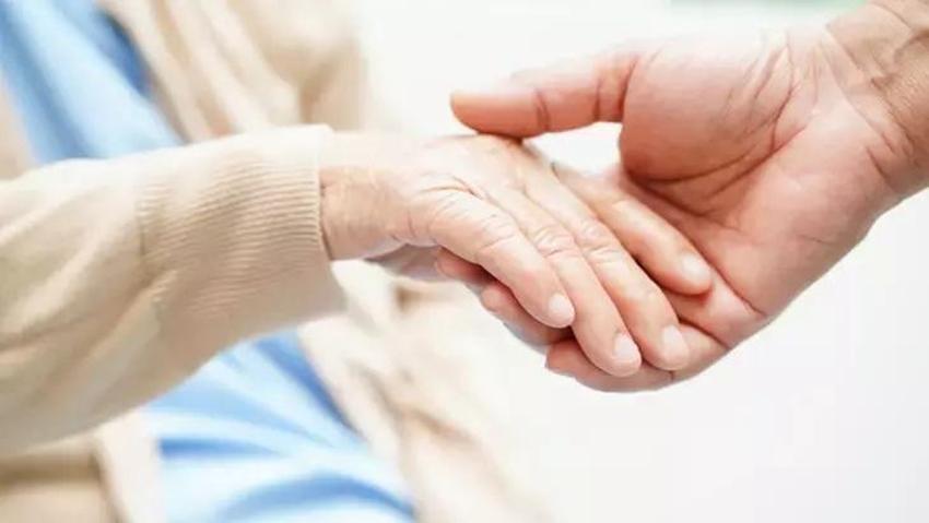 Ev yapımı nemlendirici: Bu yağ ellerde kuruluğu pamuk gibi yapıyor!