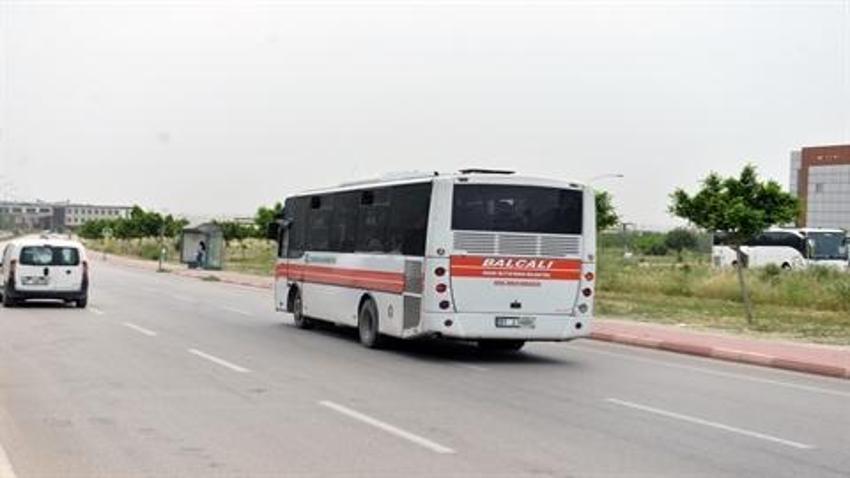 Seyir halindeki otobüsten düşüp hayatını kaybeden kadının davası başladı! Sanık şoför: Dengesini kaybetti