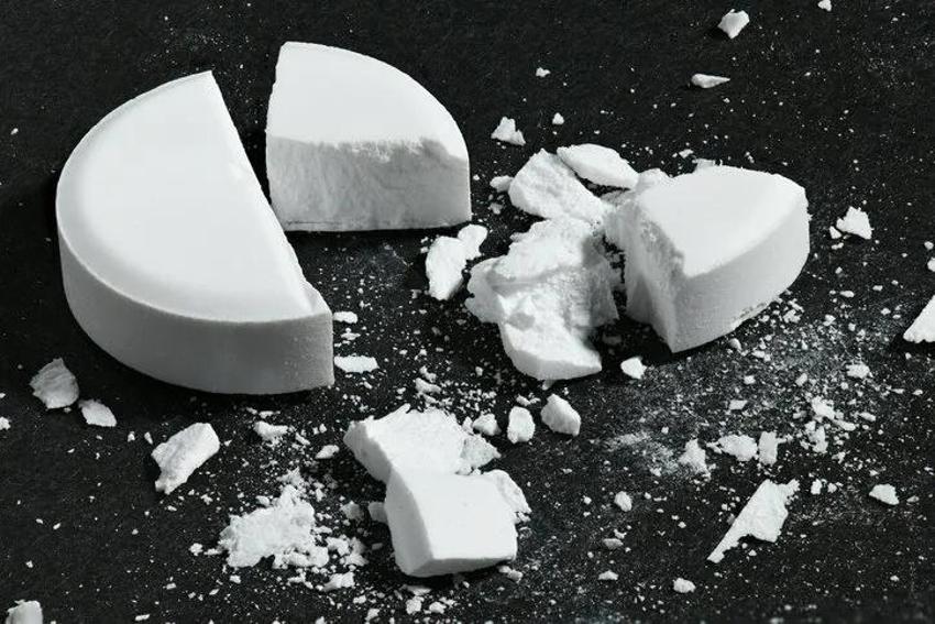Rengi solan çamaşırları sakız gibi beyazlaştırıyor; Ev hanımları bu yöntemi tahmin bile edemedi