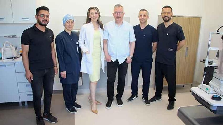İki kişinin korneasını taşıyor! Kornea nakliyle 52 yaşında net görmeye başladı