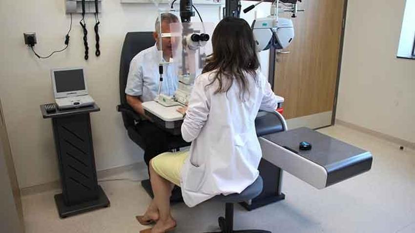 İki kişinin korneasını taşıyor! Kornea nakliyle 52 yaşında net görmeye başladı