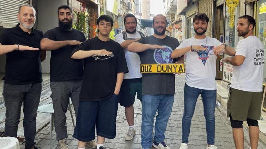 Adana'da dünyanın düz olduğunu kanıtlayamadı, sokağa "Düz Dünya" ismi verilmesi için başvurdu