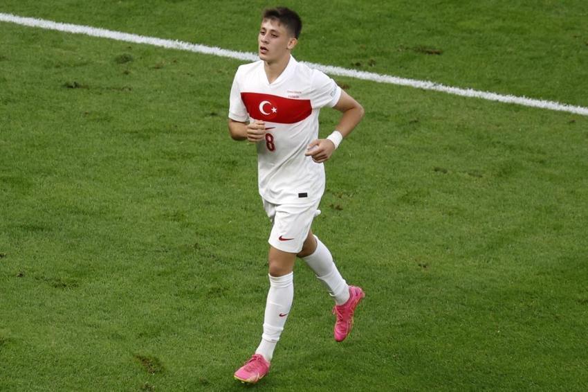 Avusturya'da Türkiye korkusu başladı! Samet Akaydın ve Hakan Çalhanoğlu ismini yazıp uyardı