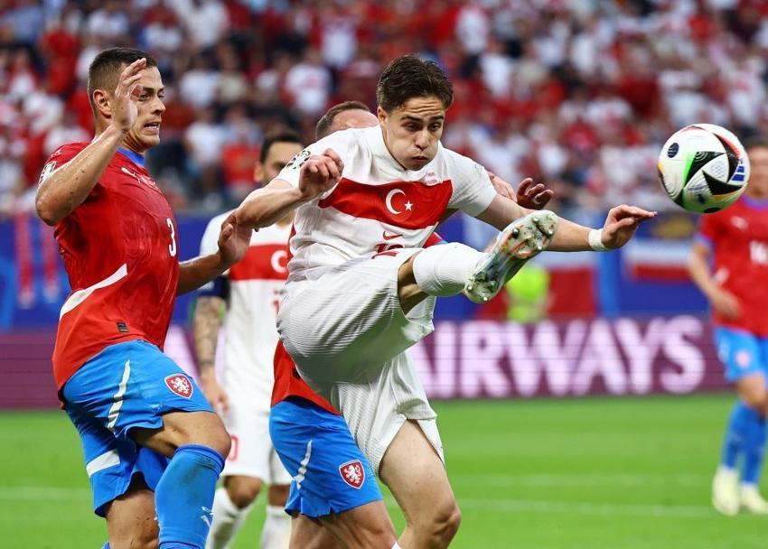 Avusturya'da Türkiye korkusu başladı! Samet Akaydın ve Hakan Çalhanoğlu ismini yazıp uyardı
