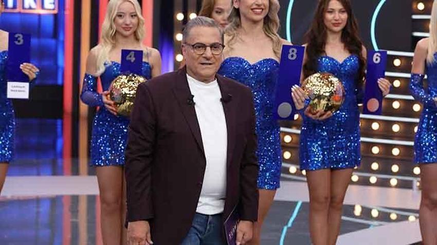 Turnike ilk arabasını verdi! Mehmet Ali Erbil çiftin diş masraflarını karşıladı