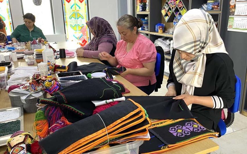 Kadınlara gelir kapısı oldu! 800 ile 20 bin lira arasında satılıyor