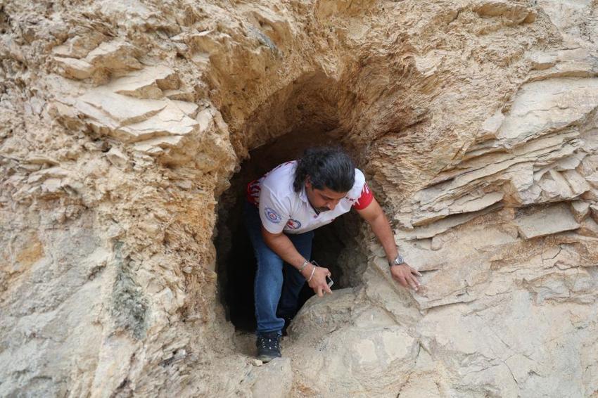 Elazığ'da efsanelere konu olan gizemli cüce tünelleri turizme kazandırılmayı bekliyor