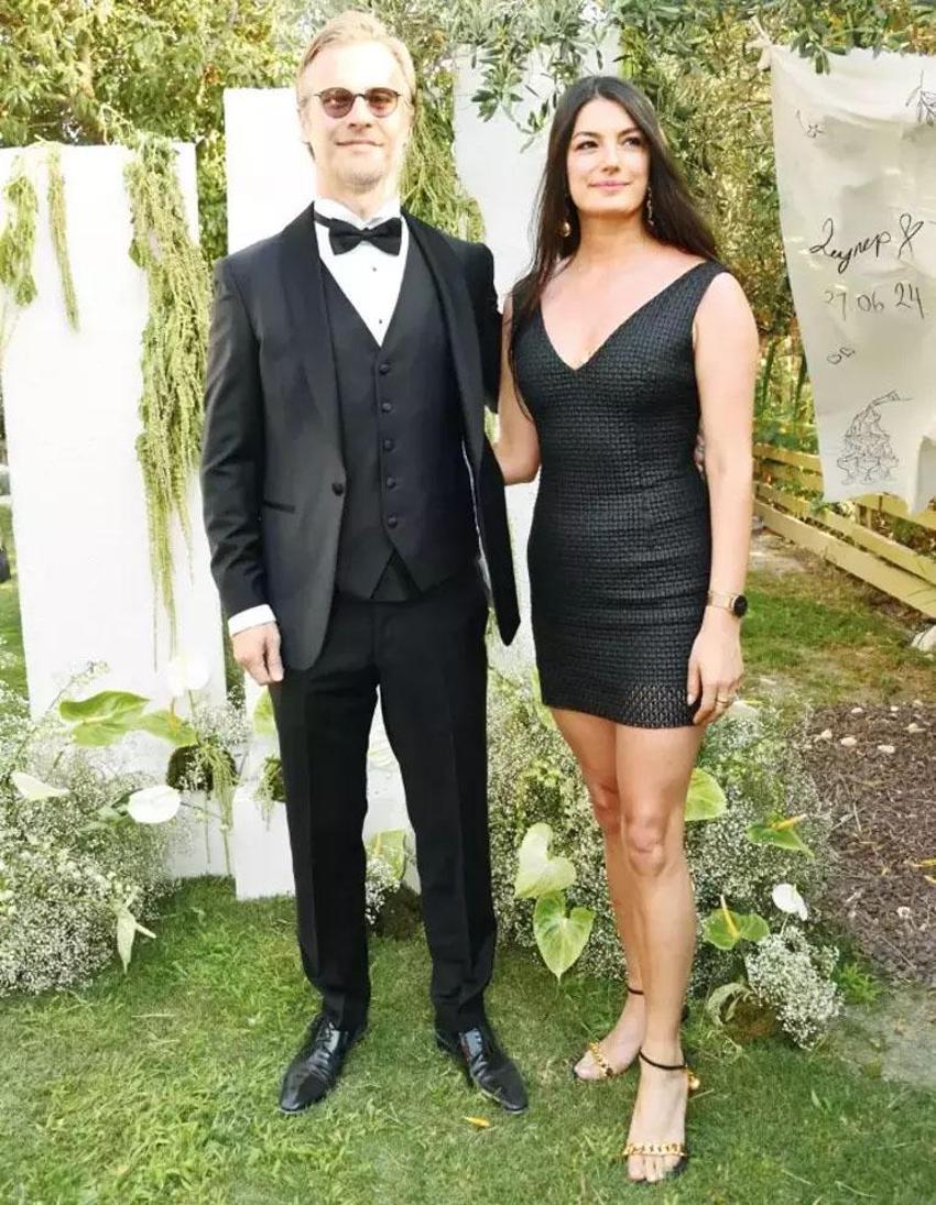 Tolga Sarıtaş ve Zeynep Mayruk’un 5 yıllık aşkında mutlu son... Çeşme'deki nikaha ünlü akını