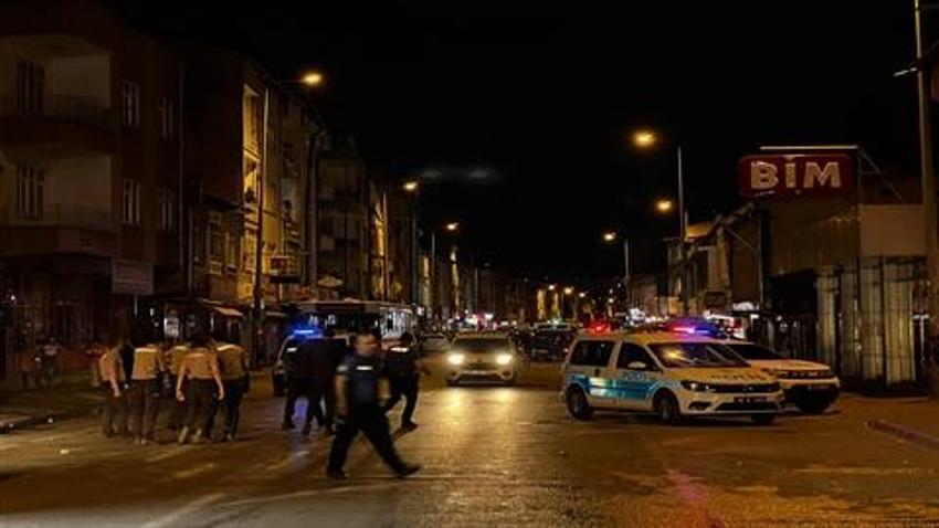 Kayseri'den Suriye'ye uzanan provokasyon! Hüseyin Yayman: Kayseri'deki olay Türkiye'nin yeni Suriye politikasını engellemek için yapıldı