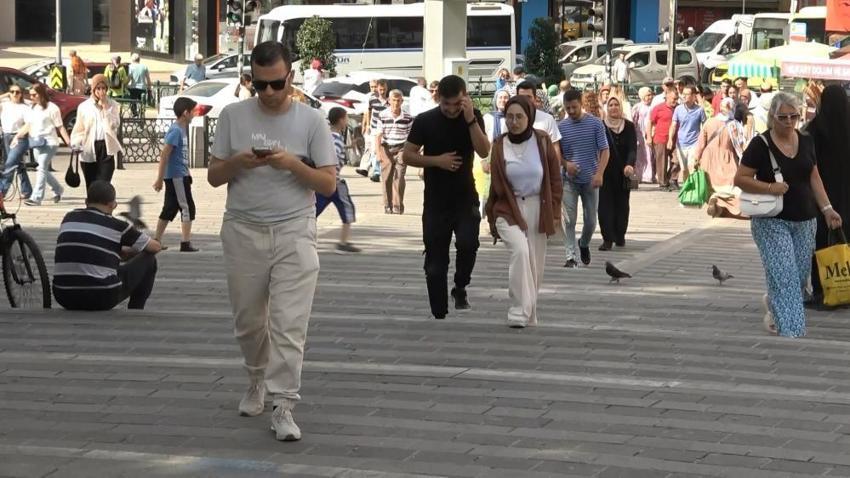 Yargıtay'dan emsal karar! İnternet bağımlısı eşlere kötü haber: Boşanma sebebi sayıldı