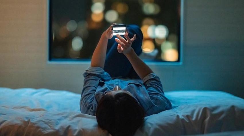 Yargıtay'dan emsal karar! İnternet bağımlısı eşlere kötü haber: Boşanma sebebi sayıldı
