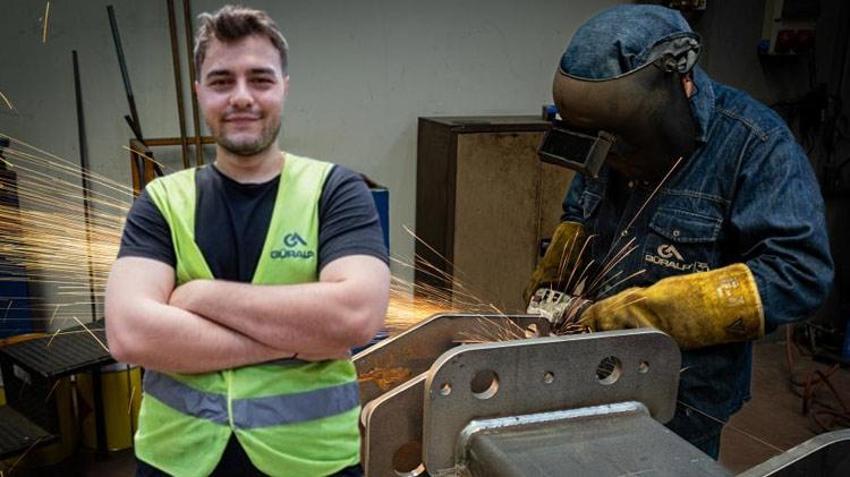 İş var; ama yetişmiş ara eleman yok! "Binlerce kişi aranıyor"