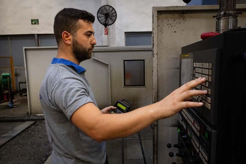 İş var; ama yetişmiş ara eleman yok! "Binlerce kişi aranıyor"