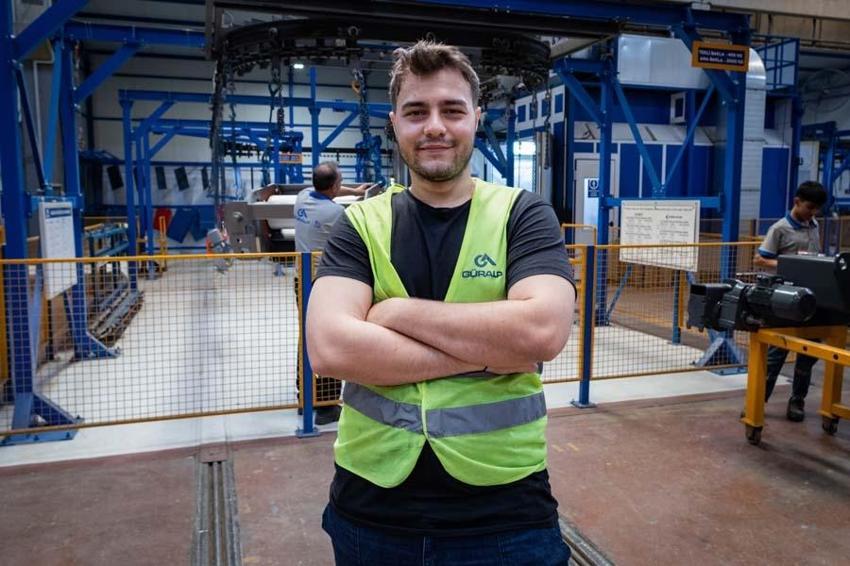 İş var; ama yetişmiş ara eleman yok! "Binlerce kişi aranıyor"