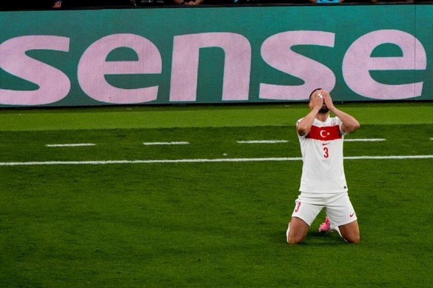 Tadic  ya da Bellingham yapıyor soruşturma yok; Merih Demiral bozkurt yapınca UEFA harekete geçti! Merih Demiral'a ceza verilir mi?