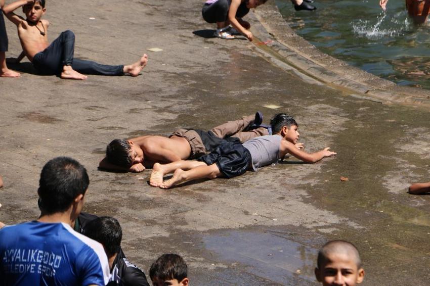 Diyarbakır'da termometreler 45 dereceyi aşınca tarihi mekanlar boş kaldı
