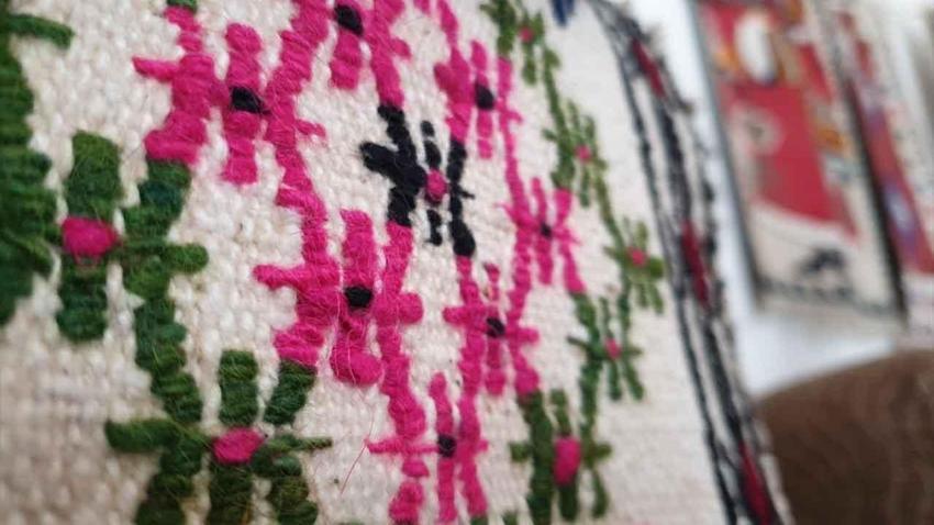 Adana'da kökeni yüzyıllar öncesine dayanıyor, asırlardır aynı yöntem kullanılıyor: Rengi solmuyor, kullanıldıkça canlanıyor