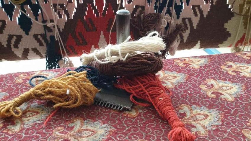 Adana'da kökeni yüzyıllar öncesine dayanıyor, asırlardır aynı yöntem kullanılıyor: Rengi solmuyor, kullanıldıkça canlanıyor