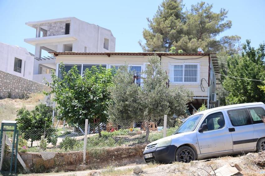 Parası için cinayet işlenen ev kundaklanarak kullanılmaz hale geldi