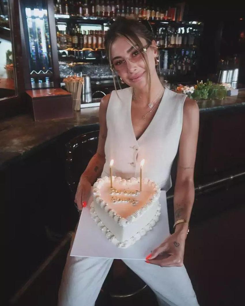 Şeyma Subaşı doğum gününü kutladı! Tezgah üstünde verdiği poz gündem oldu