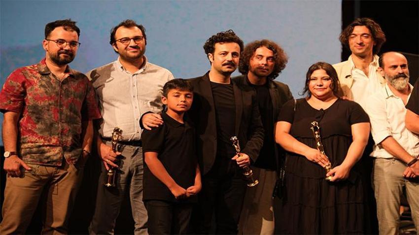 Pamuğun kozası festivalin simgesi oldu: Yılmaz Güney ve Fatma Girik damga vurdu! Altın Koza Film Festivali başvuruları başladı