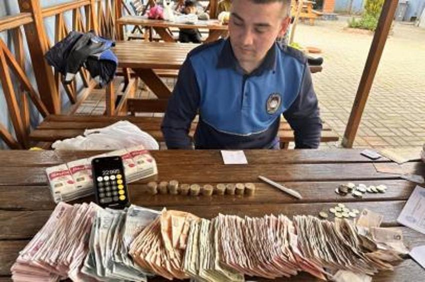Bu köyün gelir kapısı ne tarım ne de hayvancılık! İstanbul'a kadar gelenler var: Babadan oğula nesillerce devam ediyor