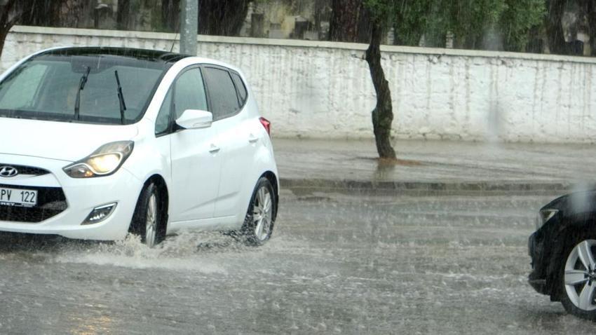 Meteoroloji'den son dakika yağmur uyarısı! Kavurucu sıcaklara kısa mola: İstanbul, Ankara, İzmir 