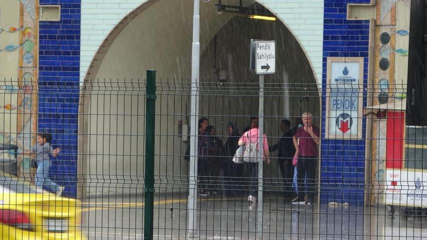 Meteoroloji'den son dakika yağmur uyarısı! Kavurucu sıcaklara kısa mola: İstanbul, Ankara, İzmir 