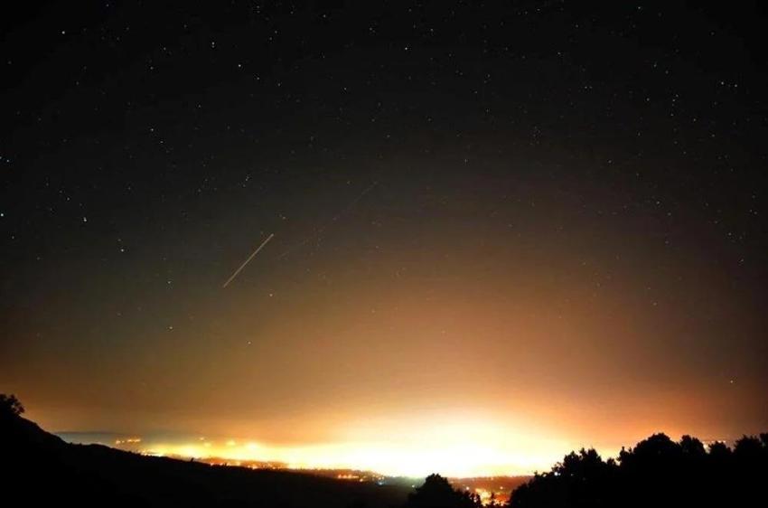 Göktaşı hangi illere, nereye düştü? İstanbul'a göktaşı mı düştü? Meteor hangi şehirlerde görüldü?