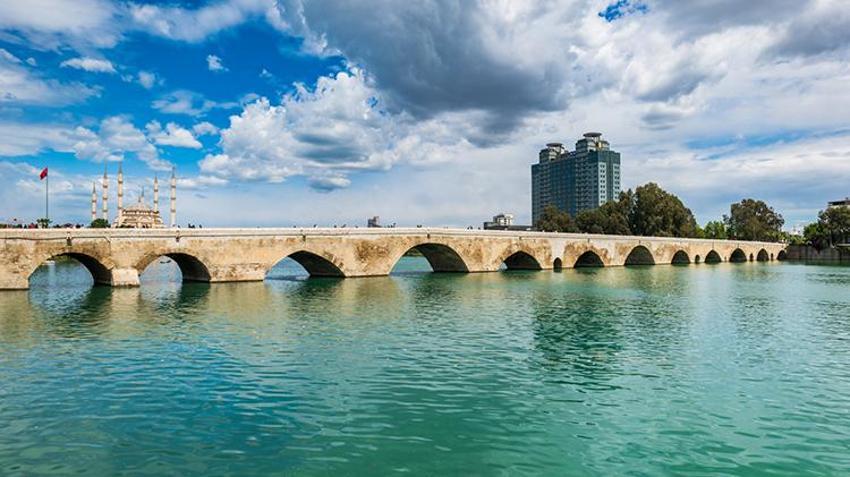 'Ölümsüzlük Köprüsü' 1700 yıllık geçmişiyle tarihe ışık tutuyor