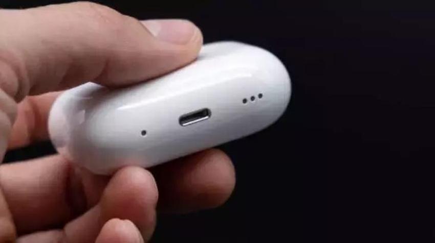 Airpods kulaklığı bu yöntemle temizleyince kutudan yeni çıkmış gibi oluyor!