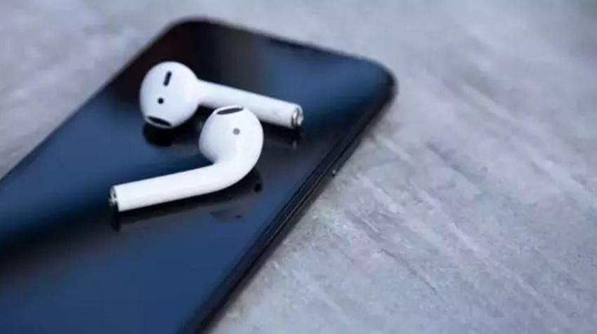 Airpods kulaklığı bu yöntemle temizleyince kutudan yeni çıkmış gibi oluyor!