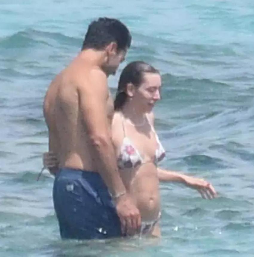 Kenan İmirzalıoğlu - Sinem Kobal çifti sezonu Çeşme'de açtı! Denizde keyifli anlar yaşadılar 