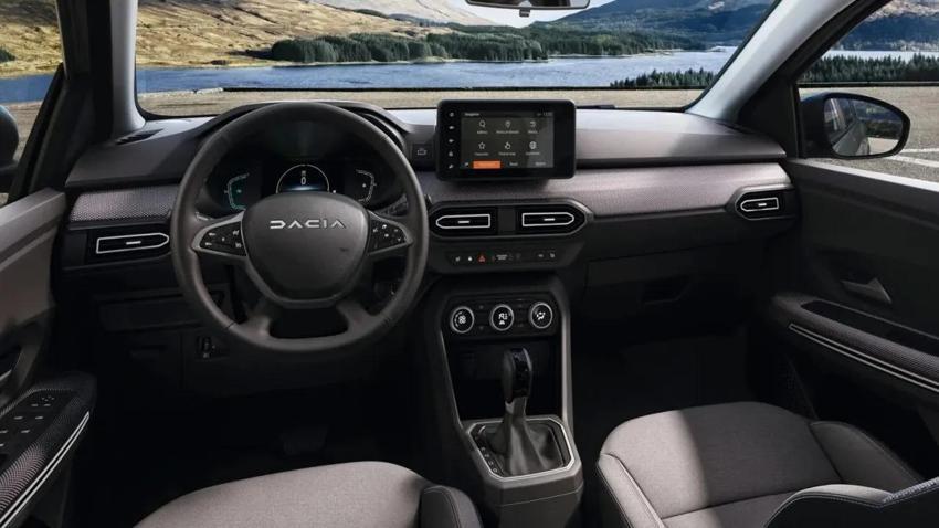 7 kişilik SUV modelin fiyatı dibe çekildi; Dacia'nın yaptığını kimse tahmin edemedi