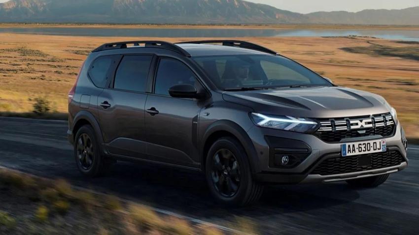 7 kişilik SUV modelin fiyatı dibe çekildi; Dacia'nın yaptığını kimse tahmin edemedi