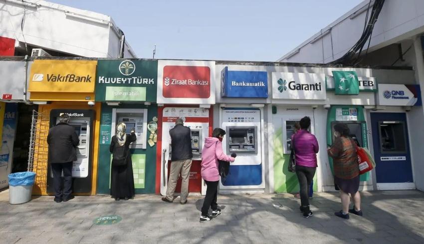 ATM'lere yutma özelliği geldi! Bunu yapanların banka kartına el konulacak: Yeni karar güven veriyor!