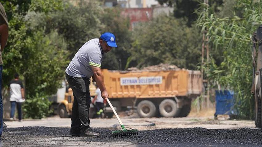 Adana sıcağında çalışmalar son sürat devam ediyor! 9 mahallede start verildi 