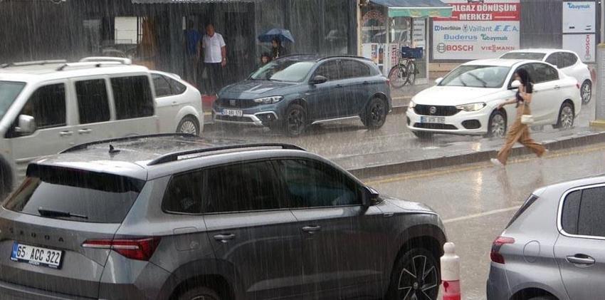 Meteoroloji son hava tahmin raporunu açıkladı: Sıcaklıklar artıyor, gök gürültülü sağanak yağışlar geliyor