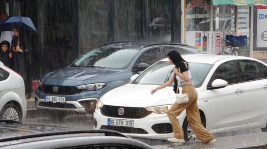 Meteoroloji son hava tahmin raporunu açıkladı: Sıcaklıklar artıyor, gök gürültülü sağanak yağışlar geliyor