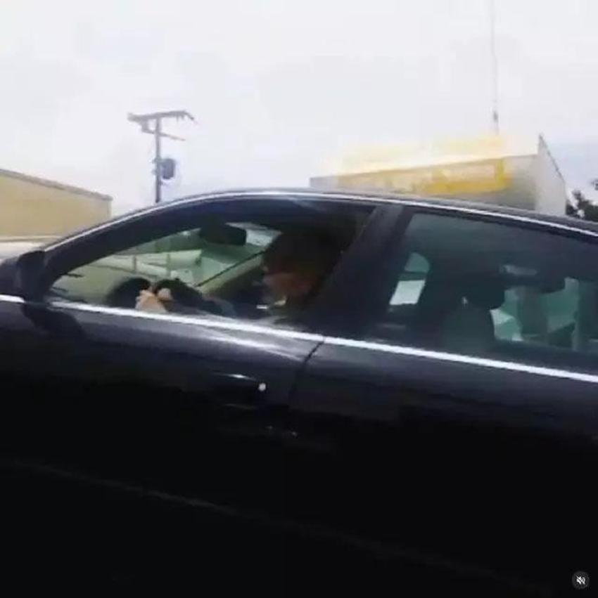 Ahu Tuğba yine ölümden döndü! Bu kez de kızıyla trafik kazası geçirdi