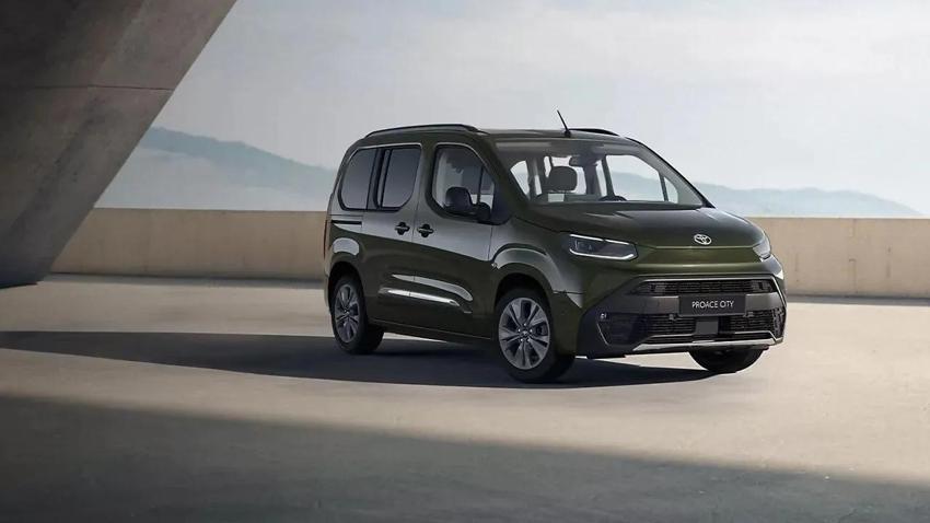 Toyota Proace City Türkiye'de yollara çıktı; Bayilerde bu fiyatı kimse tahmin edemedi