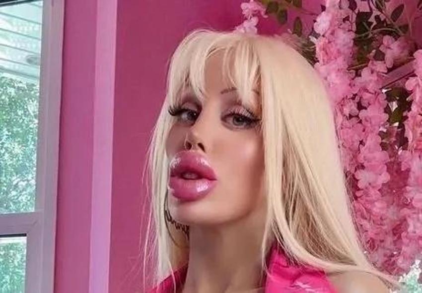 Barbie bebek olmak için 21 yaşında bunu yaptı! 6,5 milyon TL harcadı, değişimi dehşete düşürdü