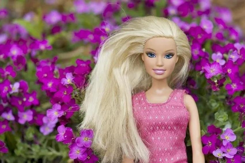 Barbie bebek olmak için 21 yaşında bunu yaptı! 6,5 milyon TL harcadı, değişimi dehşete düşürdü
