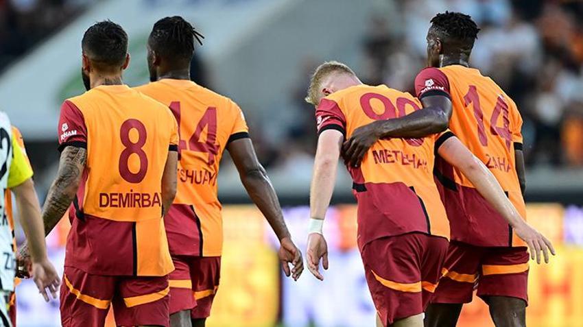 Galatasaray 3-2 yenilince kriz patladı! Okan Buruk yıldız isimlere kapıyı gösterdi